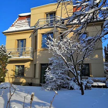 Krocinka Apartment *